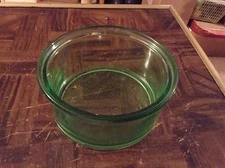 Round green dish