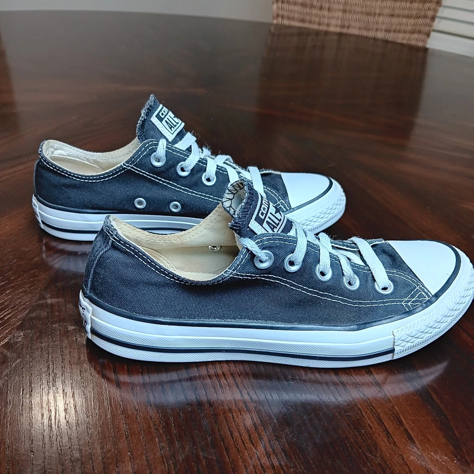 Converse Chuck Taylor All Star Unisex Black Ox Low Top Men's 4 Women's 6 Sneaker - Image 3 of 4