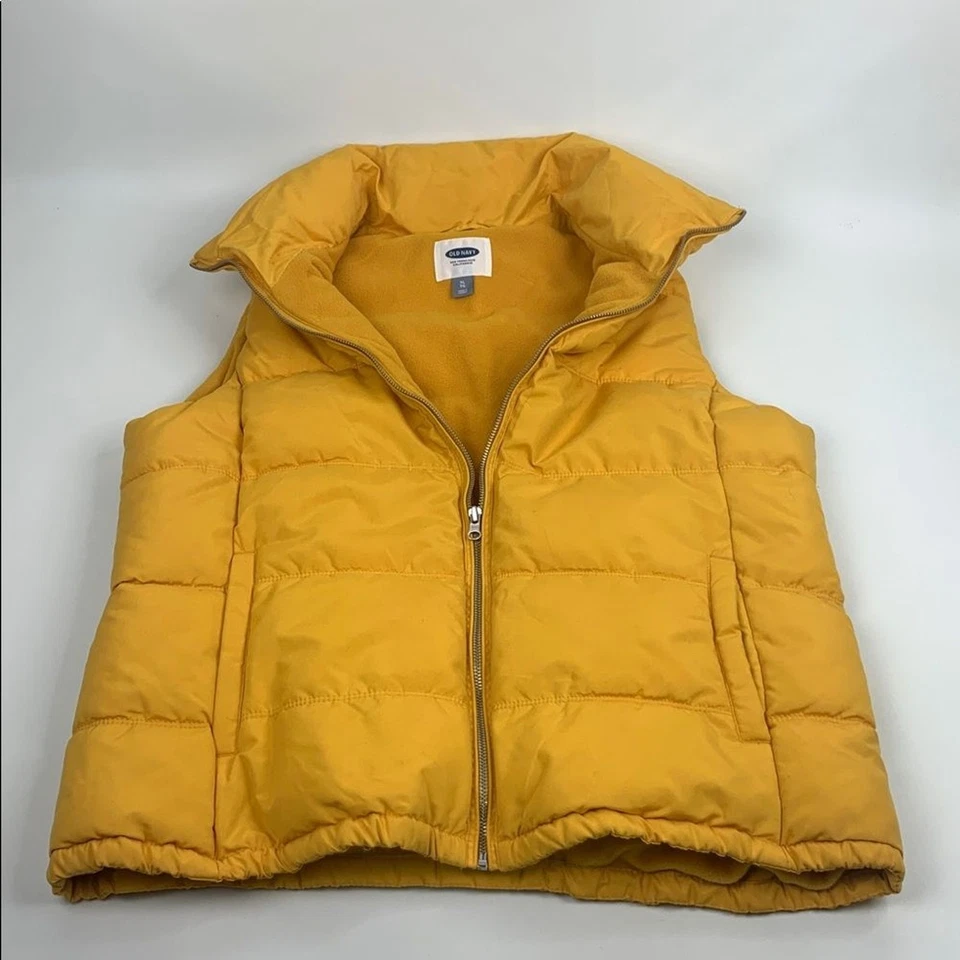 Colete acolchoado amarelo dourado Old Navy tamanho XL com zíper completo bolsos forrados de lã - Imagem 3 de 4
