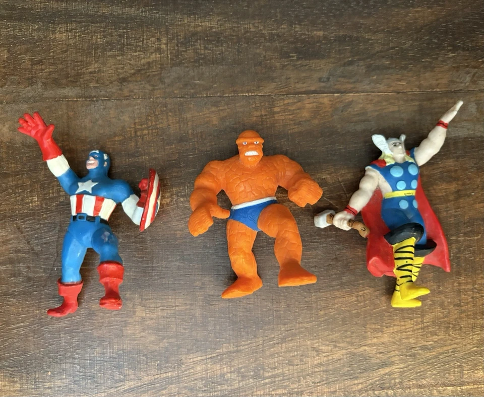 Lote misto de bonecos de ação vintage anos 90 PVC 3,75” Marvel PVC - Imagem 4 de 4