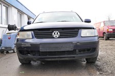 VW Passat 3B Stoßstange vorne Frontstoßstange Stoßfänger blau LB5N