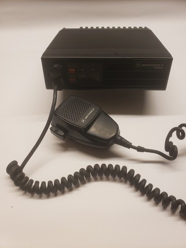Motorola Radius Two Way Radio VHF 146-174 Mhz 45 W w/Mic - Picture 2 of 5