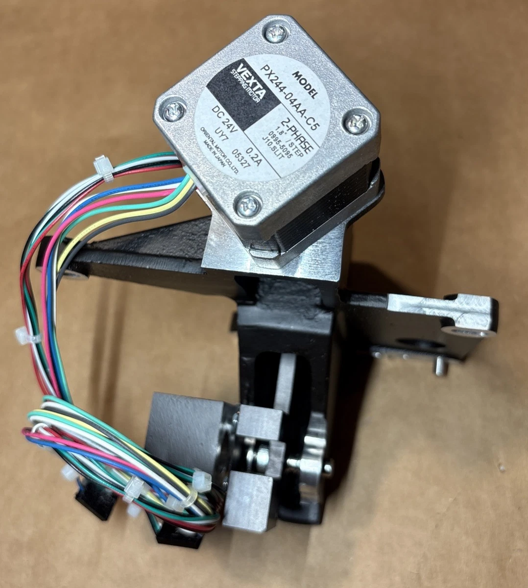 Vexta Stepping Motor PX244-04AA-C5 DC24V photo 3