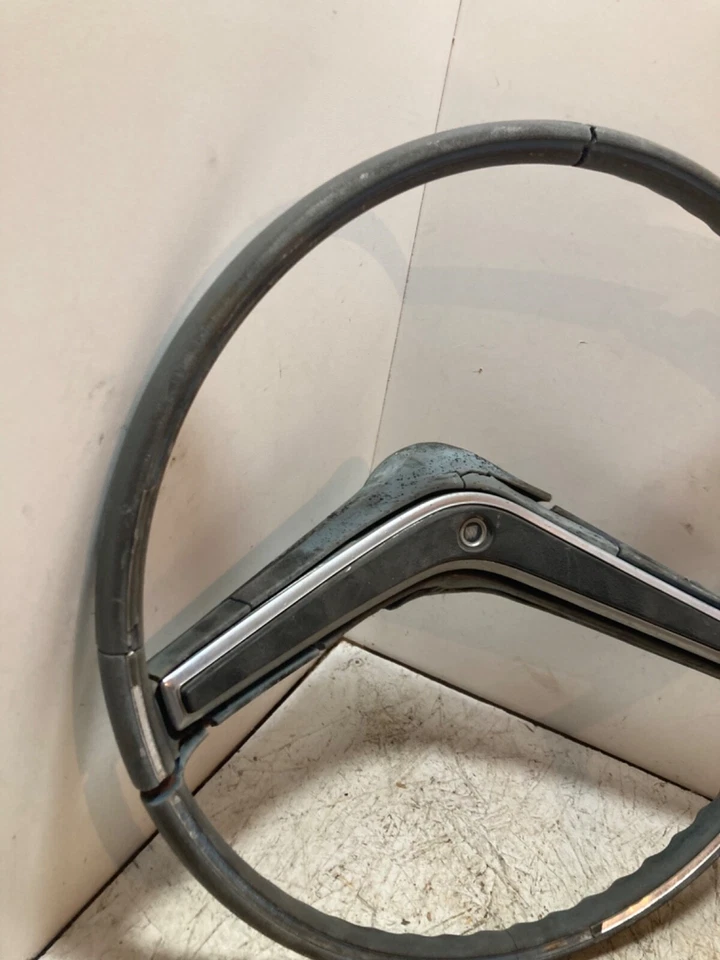 Buick Electra LeSabre Wildcat 1965 volante bocina botón pad Foto 3 de 4