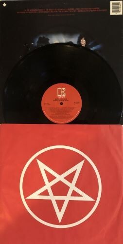 Mötley Crüe - Shout At The Devil (LP, 1983 Elektra, Canada, 96 02891, Gatefold) - Picture 2 of 3
