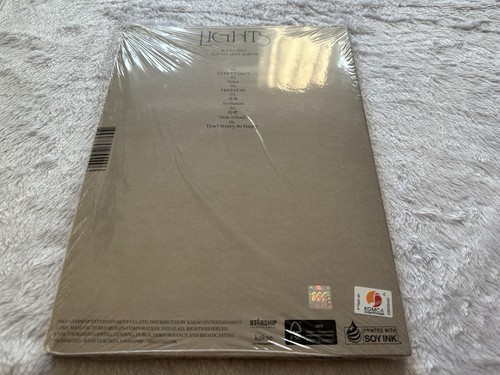 Monsta X Joohoney LIGHTS 1st Mini Album Version 2 SEALED / UNGEÖFFNET - Imagen 2 de 2