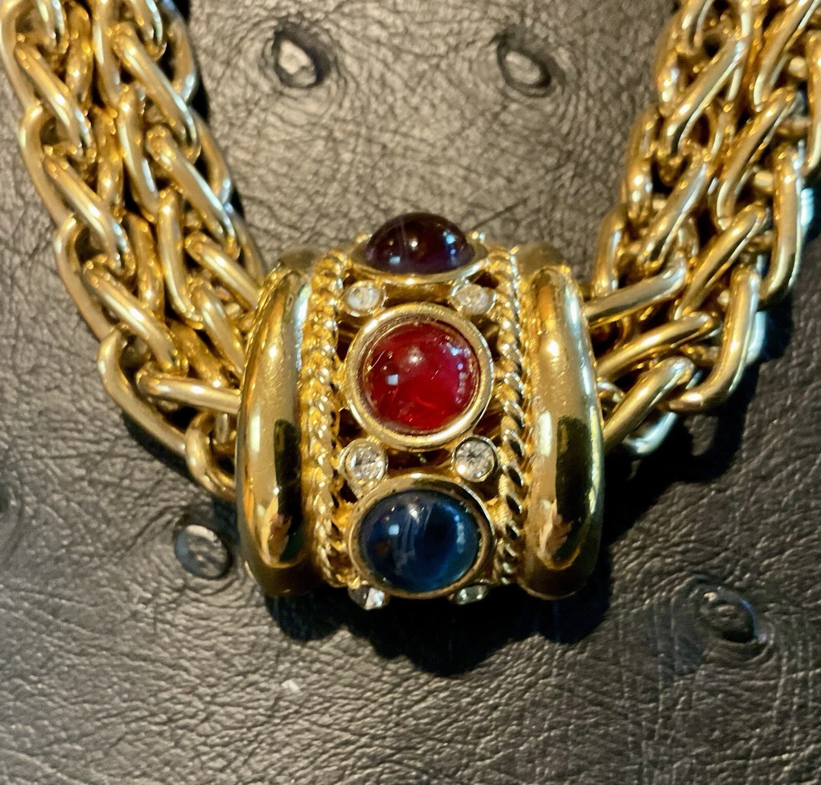 GIVENCHY Collana catena vintage FIRMATA GIVECHY PARIS NEW YORK con ciondolo cabochon