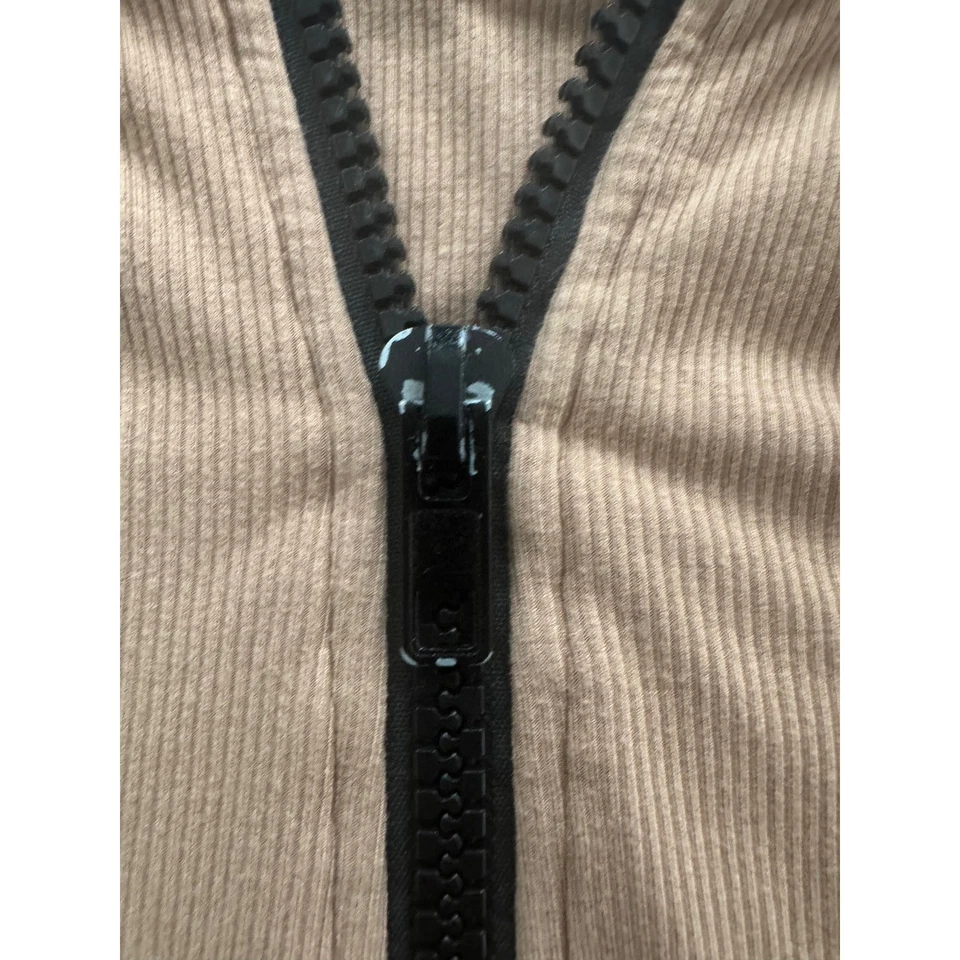 Top corto con cremallera tejido acanalado de zorro blanco XS tostado Y2K estilo callejero estético neutro Foto 4 de 4