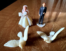 VINTAGE BRIDAL CAKE TOPPER 1940 S 3 BRIDE GROOM DOVES 430