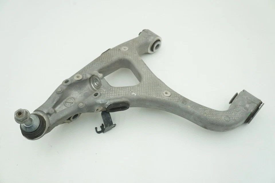 Front Suspension Left Lower Control Arm OEM 85561494 Chevrolet Corvette C8 20-25 - Image 2 of 4