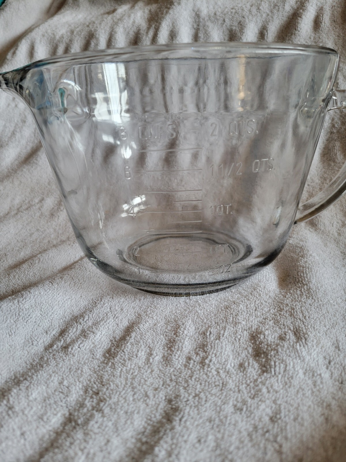 Vintage Anchor Hocking 2 QT Clear Glass Measuring Cup and Batter Bowl