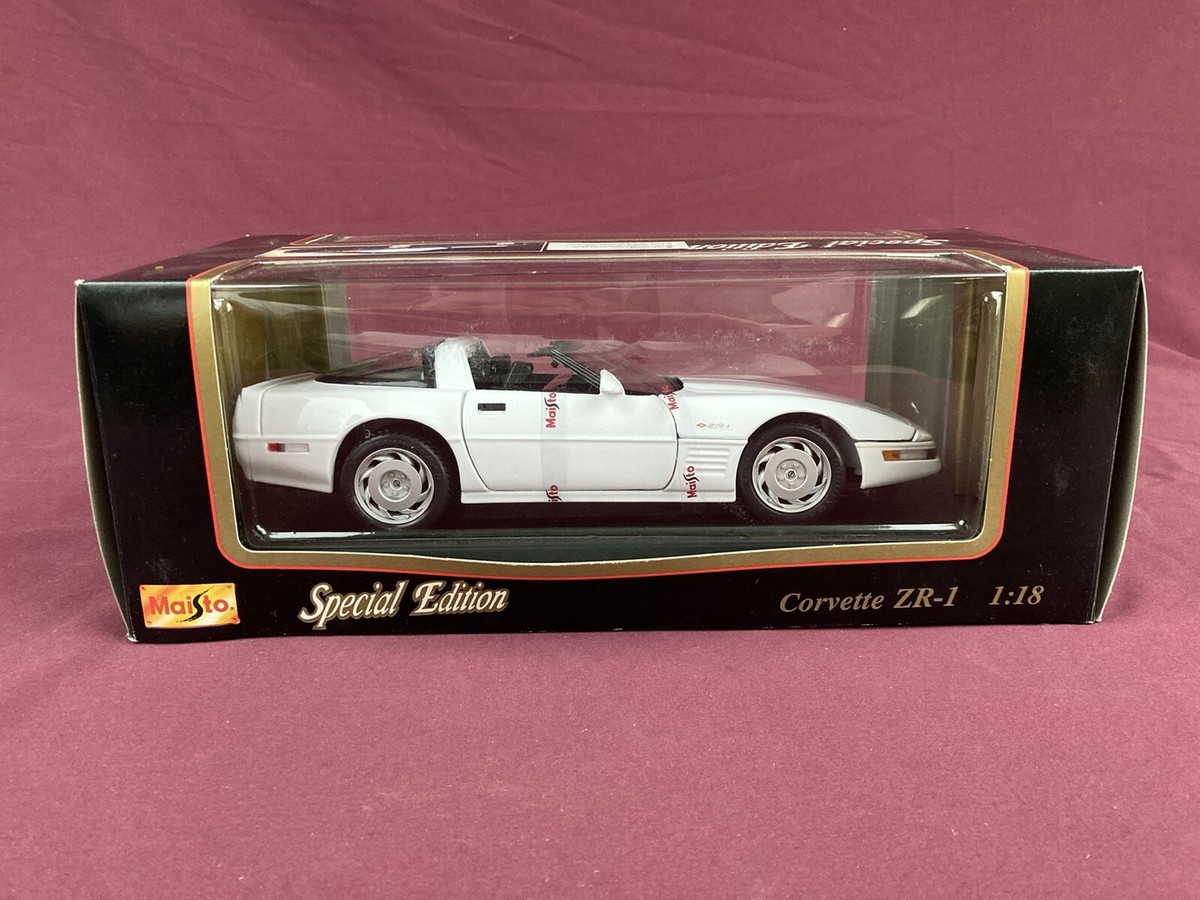 Maisto Special Edition 1992 Corvette ZR-1 White 1/18 Diecast