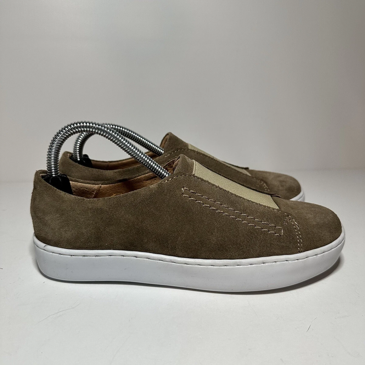 Zora slip on sneakers discount