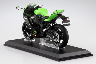 Aoshima 1/12 finished die-cast Kawasaki Ninja ZX-25R Green from