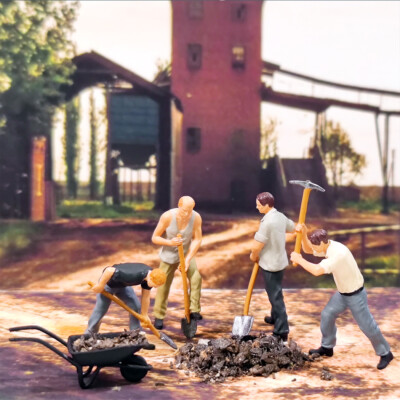 1:64With preiser workers digging treasure road construction micro scene model