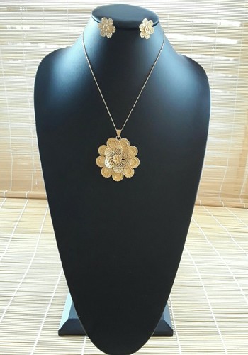 21 karat Gold Filled African Accent 16 