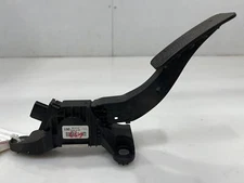 2016 - 2020 Hyundai Elantra Sedan Accelerator Pedal Assembly OEM 32700-F2100