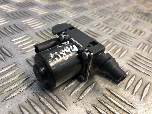 BMW 1 F20 116 D Wasserheizer Magnetventil Pumpe 8514557