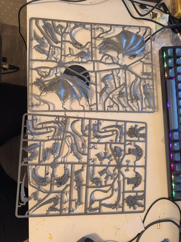 Tyranid Hive Tyrant Warhammer 40k On Sprue Nid01