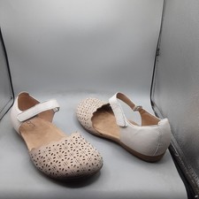 Earth Brynn Mary-Jane Women's 8M Ivory Nubuck Leather A199