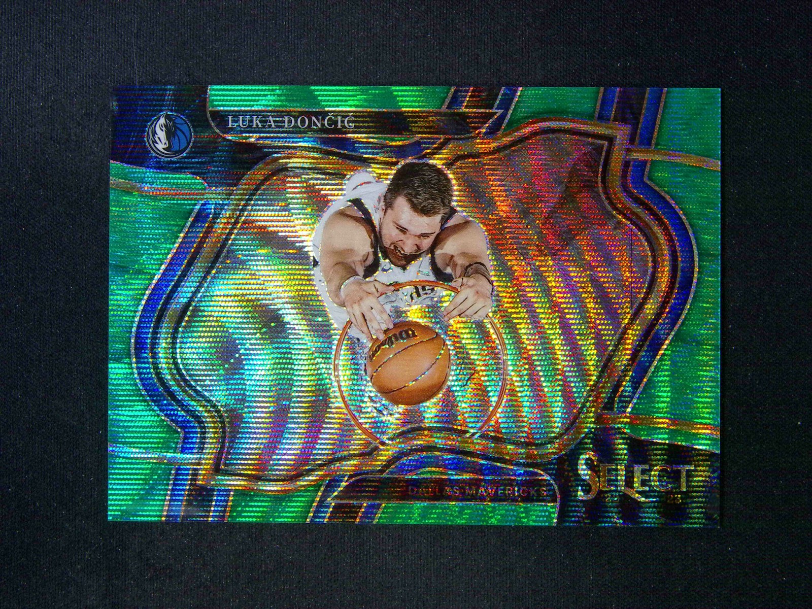 2022-23 Panini Select Luka Doncic #251 Courtside Green Wave /50