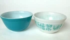 Pyrex Vintage 402 1.5 qt Mixing Bowls Amish Butterprint Turquoise + Solid Blue