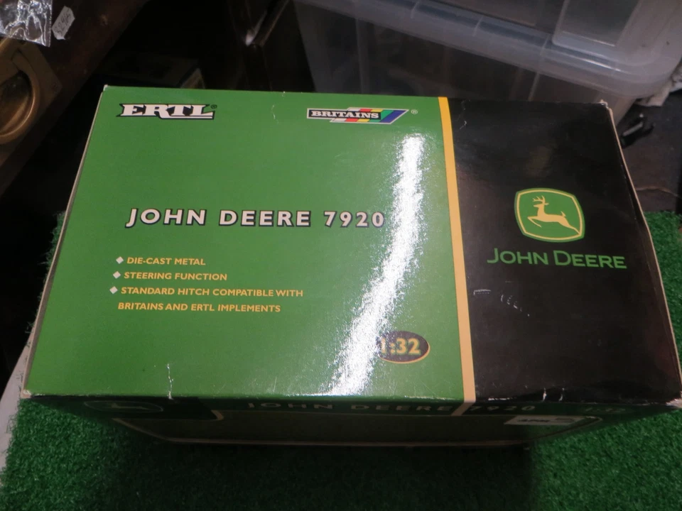 BRITAINS JOHN DEERE 7920 TRACTOR 15525  1/32 MIB - Image 3 of 4