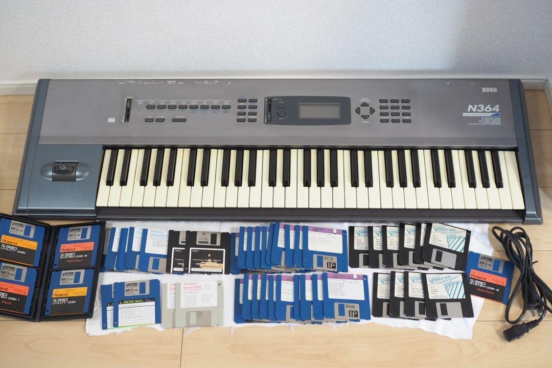 90's KORG N364 Music Workstation 61-Key Keyboard Synthesizer