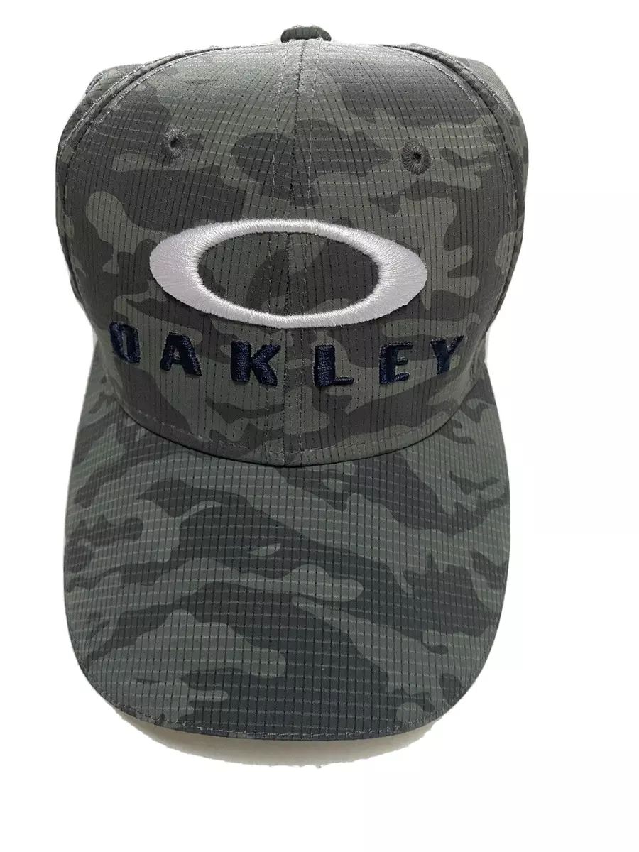 Oakley Men s Camo Performance Fit Cap Adjustable Back see photos