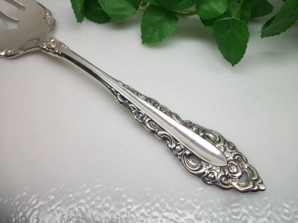 Oneida Community ROYAL GRANDEUR Silverplate Cold Meat Serving Fork 1975 - Image 3 of 4