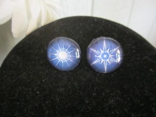 23 Piece Royal Blue with Light Blue Hue Costume Jewelry Lot - Stock #150 - Picture 13 of 13