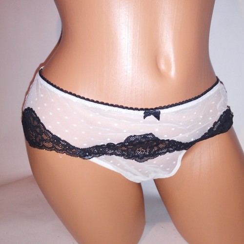 Victoria Secret Bra Set 36DDD Lined Demi Large Thong White Black Lace & Dots - Picture 6 of 8
