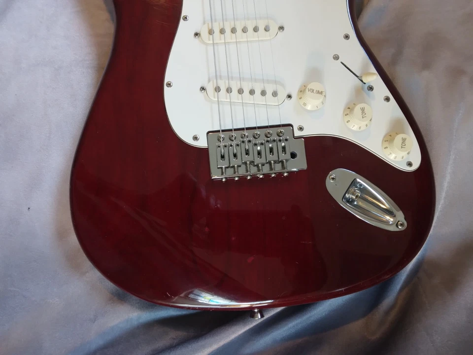 Axl Johnson Stratocaster Clone Electric Guitar Transparent Cherry Finish - Image 4 of 4