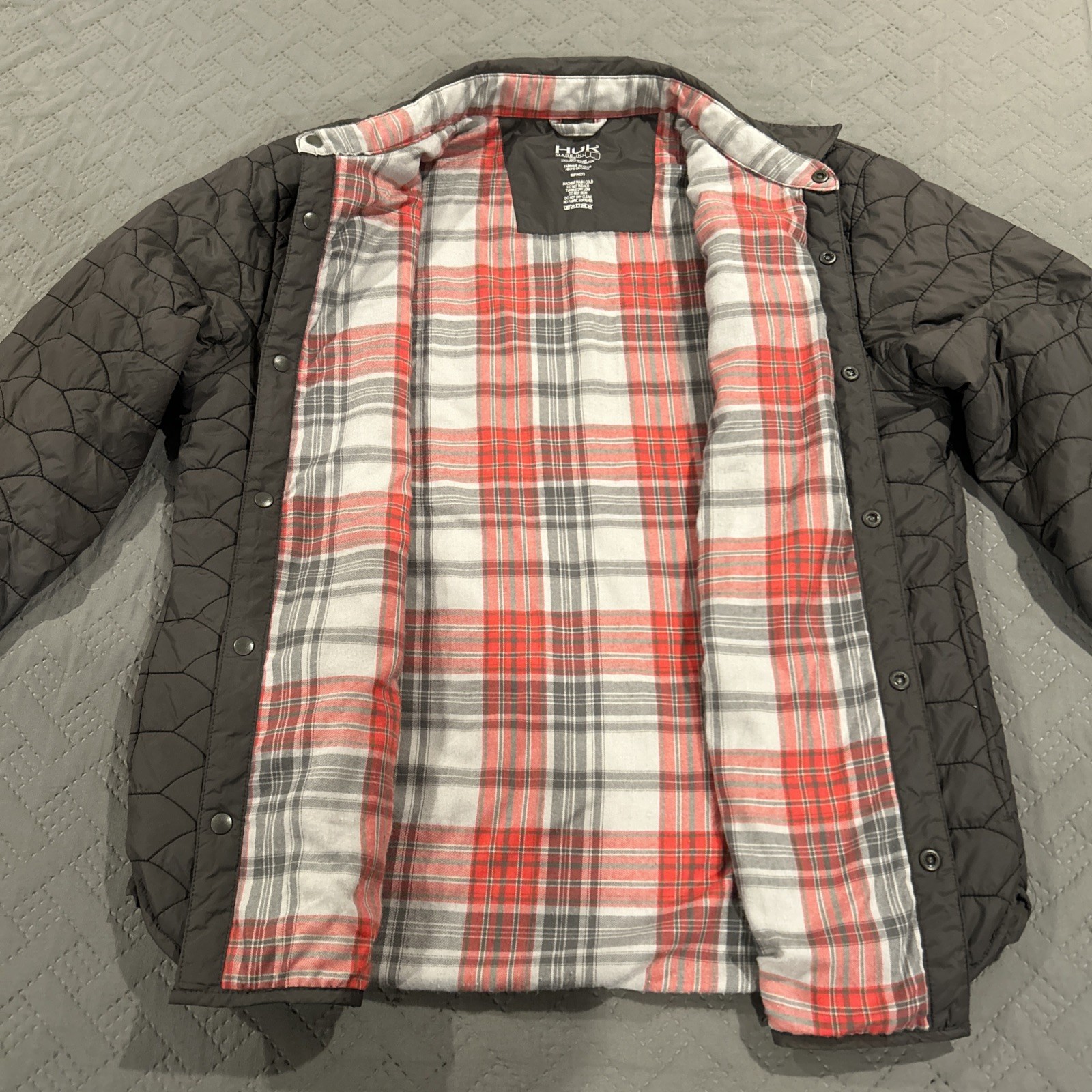 HUK scale quilt button down shacket large - image 2