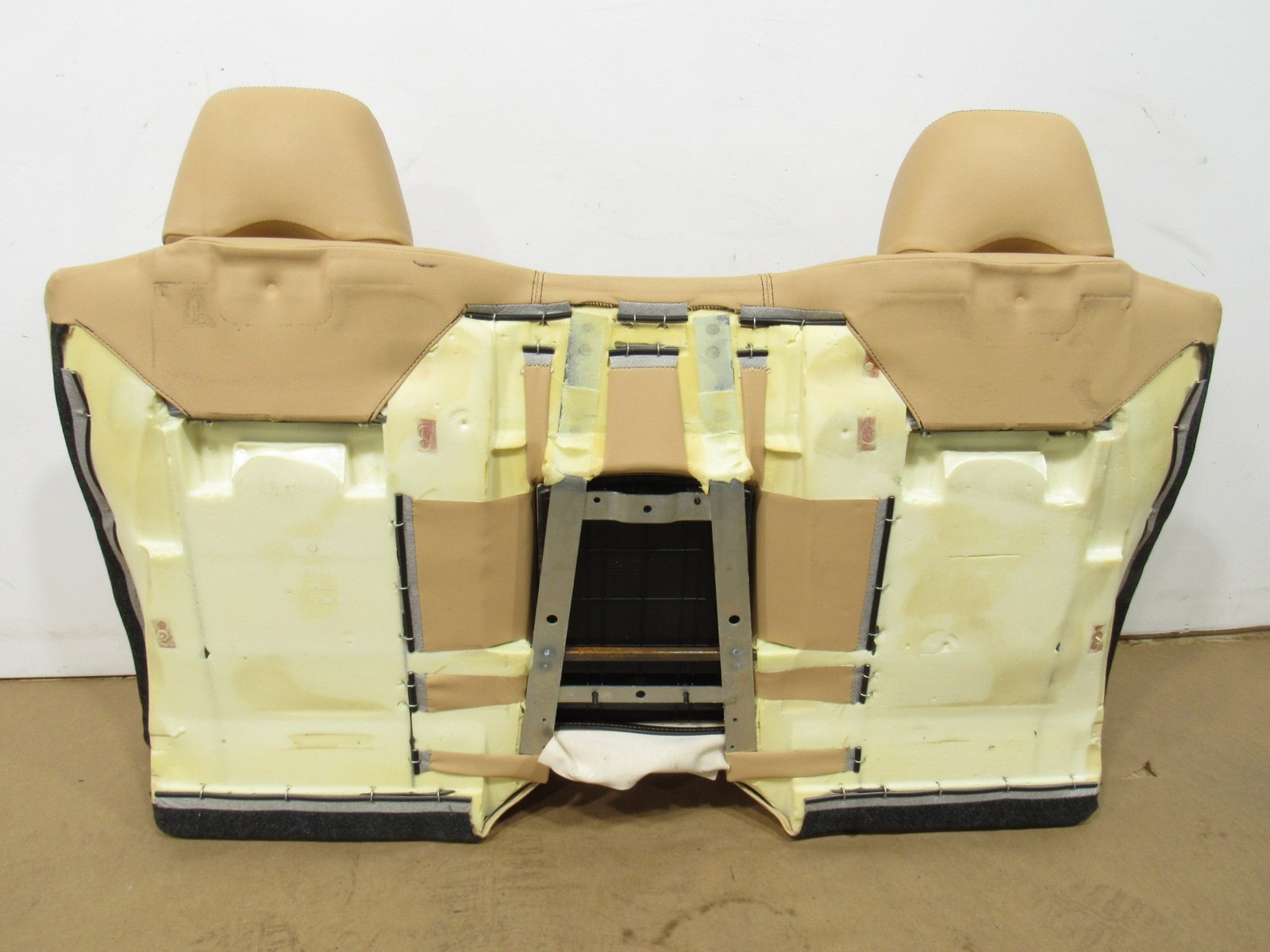 08-12 Maserati Granturismo S 2010 Rear Upper Back Seat Cushion Headrest :Y