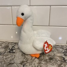 TY Beanie baby "Gracie" the swan. 6-17-96 born. Retired 5-02-98. Mint