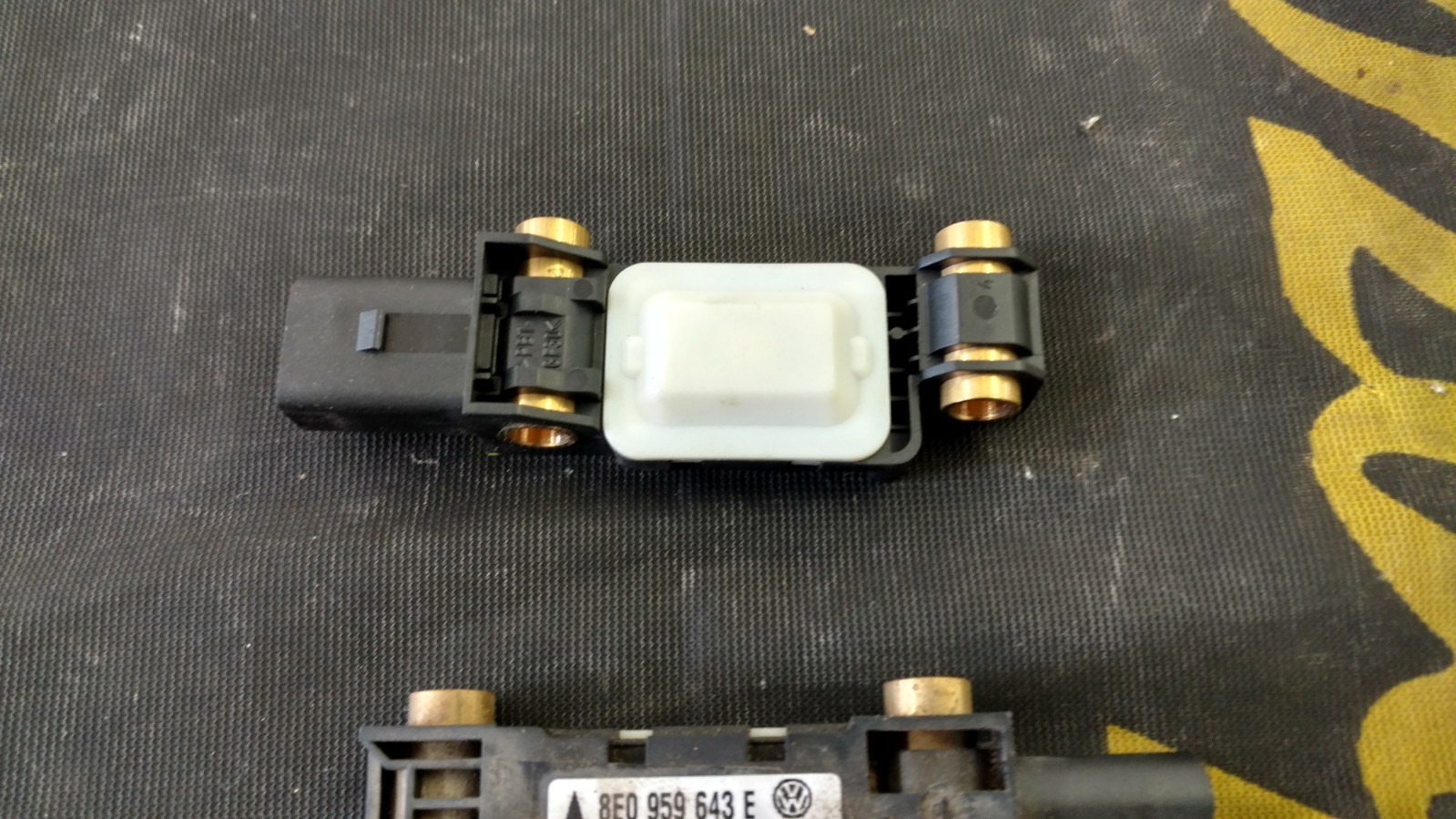 LAMBORGHINI MURCIELAGO ROADSTER GALLARDO SPYDER ROLL OVER CRASH SENSOR 8E0959643