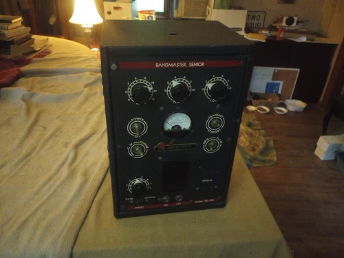 Harvey Wells  Bandmaster Senior Ham Radio Transmitter
