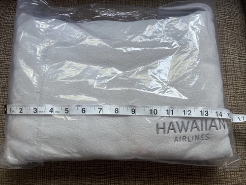 NEW Hawaiian Airlines Blanket/Pillow 48"x67" Gray Fleece Embroidered Travel Zip - Bild 8 von 9