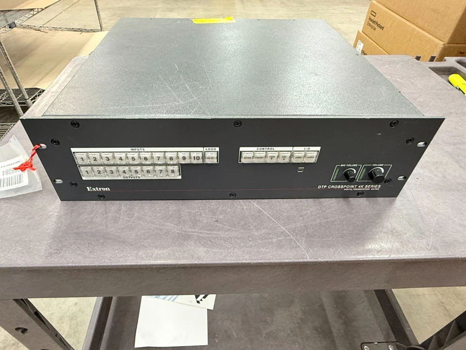 Interruptor de matriz de apresentação escala 4K Extron DTP CrossPoint 108 4K 10x8 sem costura - Imagem 2 de 4