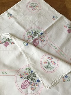 Lovely Vintage linen hand embroidered tablecloth Art deco style