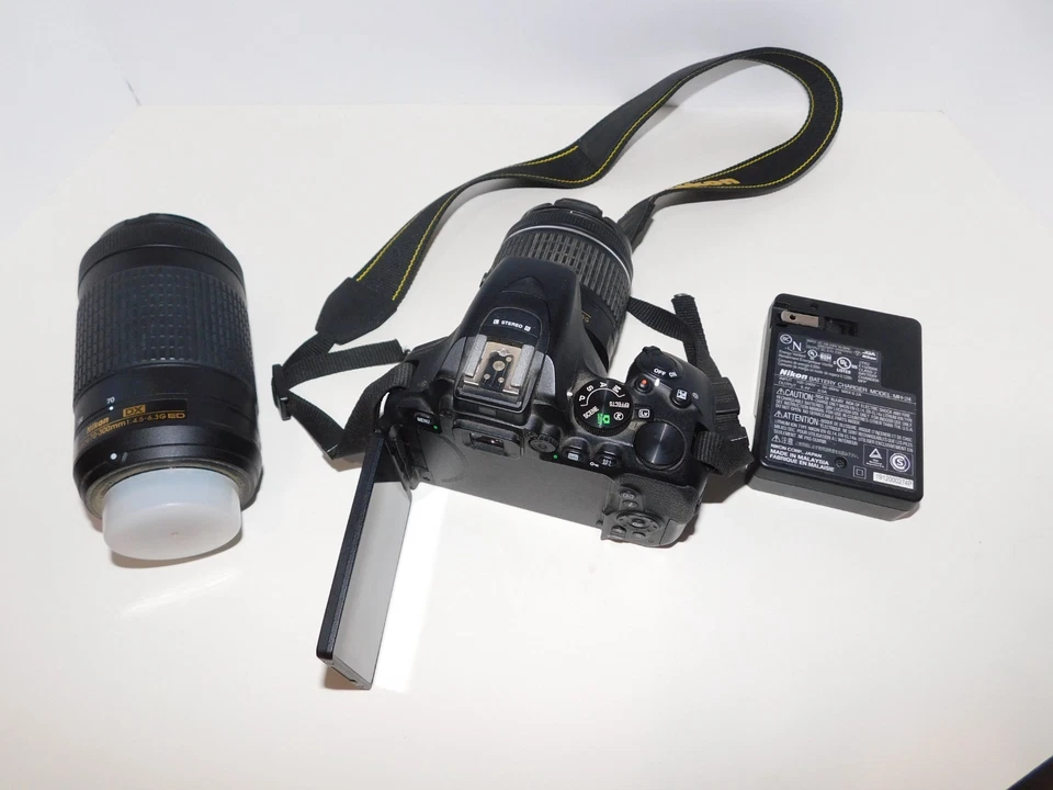 Cámara Nikon D5600 18-55 mm VR + 70-300 mm Foto 3 de 4