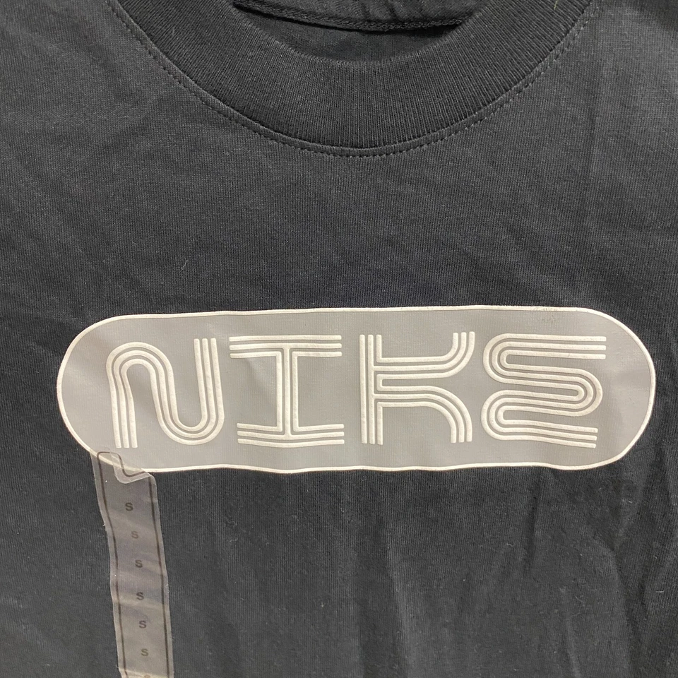 NIKE KIDS T-Shirts Sport Black The Niek Tee Size S, DX9499-011 Brand New! - Image 2 of 4