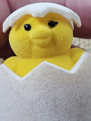 Vintage Flocked Chick in Egg Box Hinged Decoration Trinkets Read