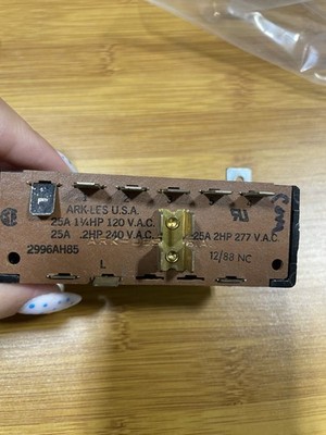 New Ark-less 2996AH85 25A 1¼HP 120 V.A.C.25A 2HP 240 V.AC.