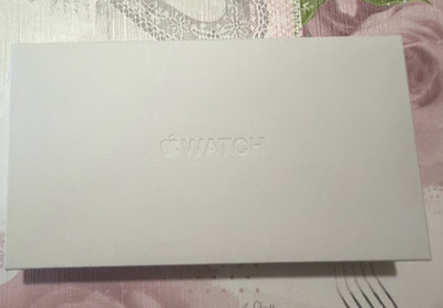 Apple Watch Ultra 49mm Titanium Gehäuse mit Midnight Ocean Armband