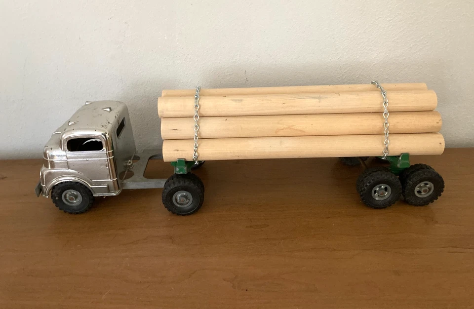 Vintage Structo Chrome Semi Logging Truck C-3044 With Logs VG - Image 3 of 4