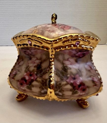 My Sister My Friend Porcelain Heirloom Music Box By Sandra Kuck Shared Memories - Picture 2 of 12
