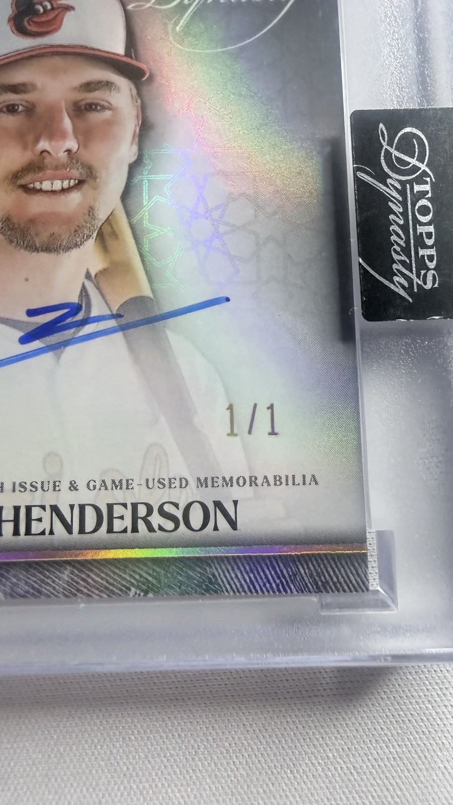 2025 Topps Dynasty Gunnar Henderson Maryland Flag Patch Auto 1/1 #DAP-GH2 view 4