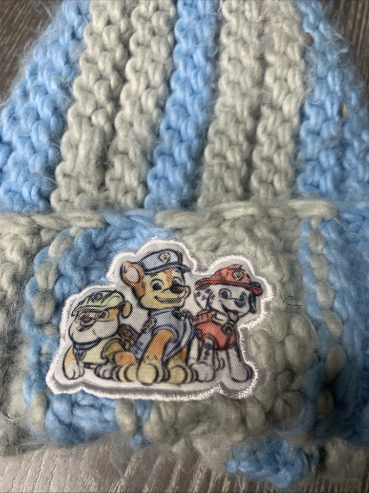 Gorro tejido Paw Patrol azul y gris para niños pequeños Foto 2 de 4